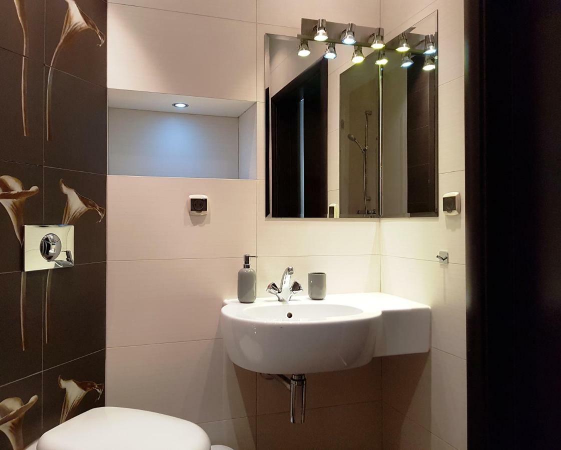 Apartamento Apartament "Cleopatra 5" Przy Rynku Z Parkingiem, Faktury Vat Kielce Exterior foto